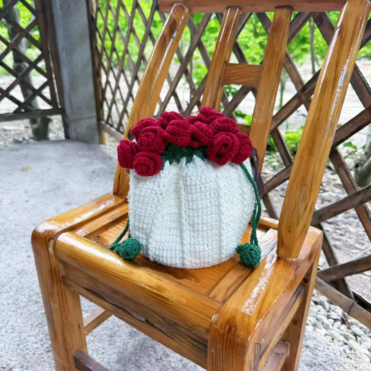 Handwoven Rose Bouquet Bucket Bag™